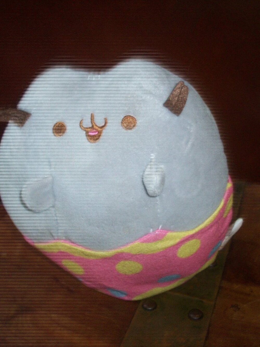 GUND Pusheen 7” Pink Easter Egg Cat Plush Stuffed Animal, has a stain